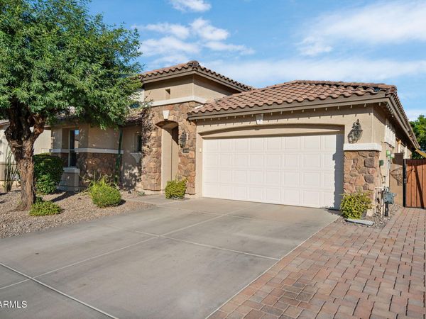 2351 S GLEN Drive, Chandler, AZ 85286