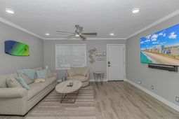 209 Cedar St. photo 4