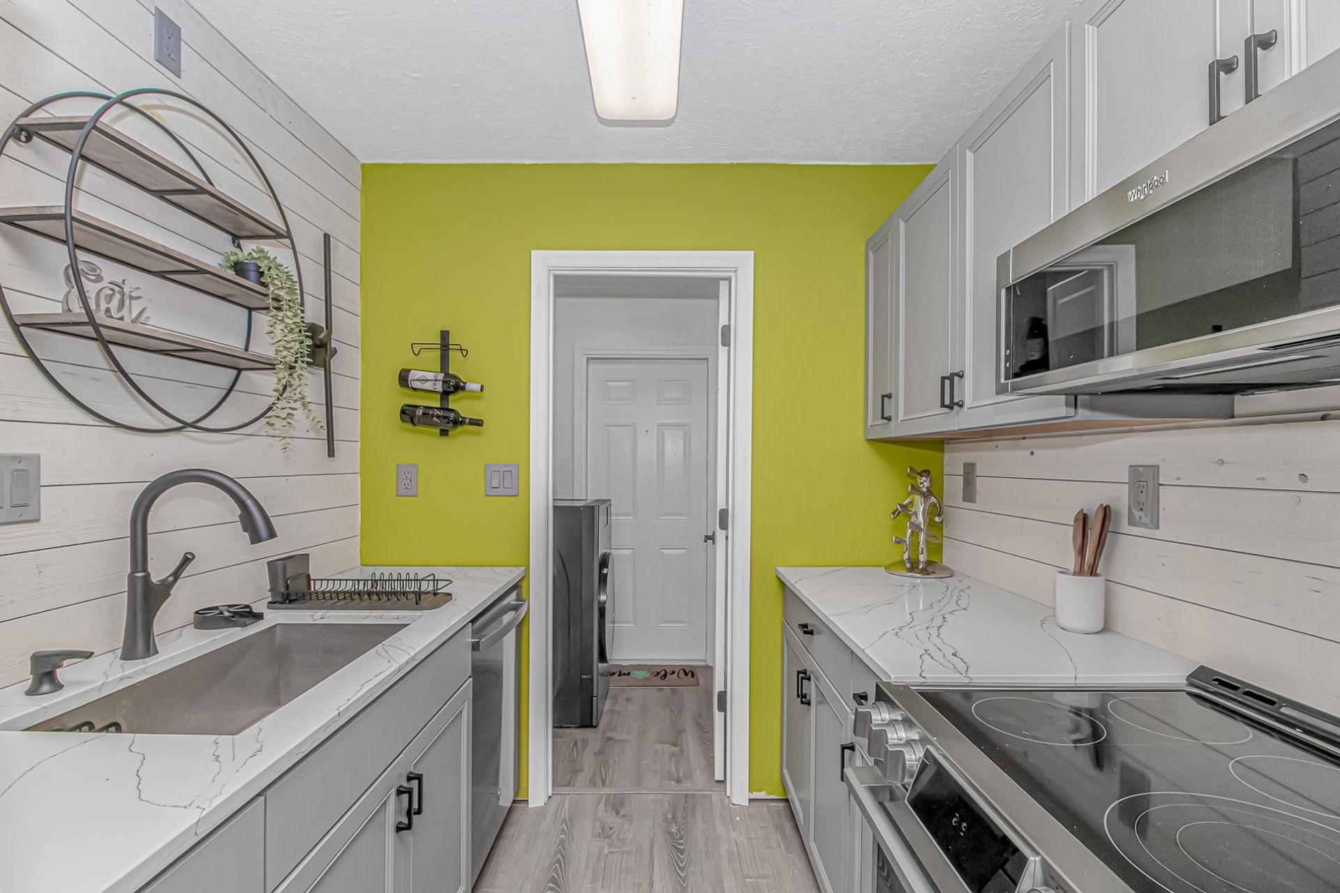 209 Cedar St. Photo 6