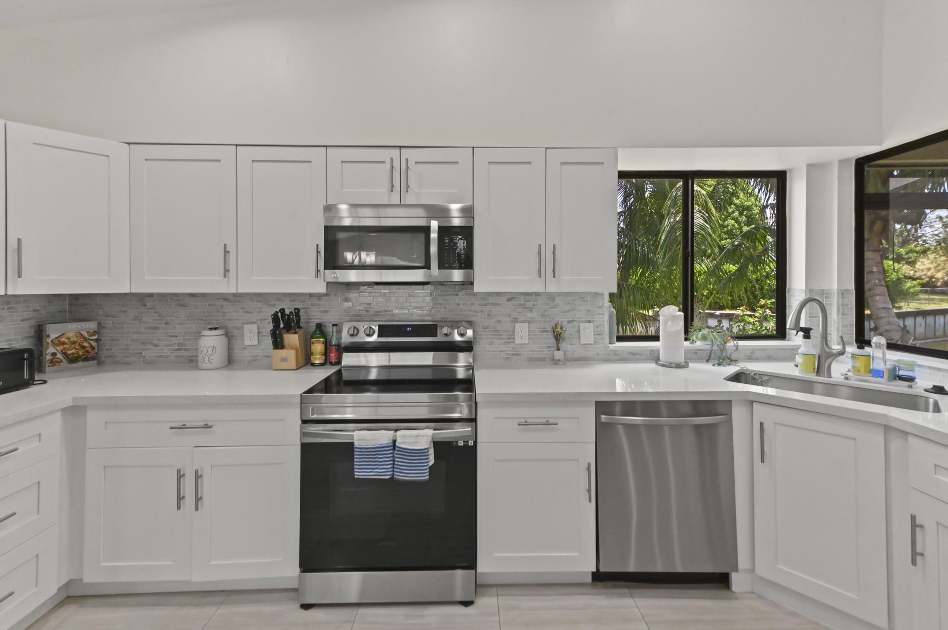 1200 NW 18th Avenue, Delray Beach, FL 33445 Photo