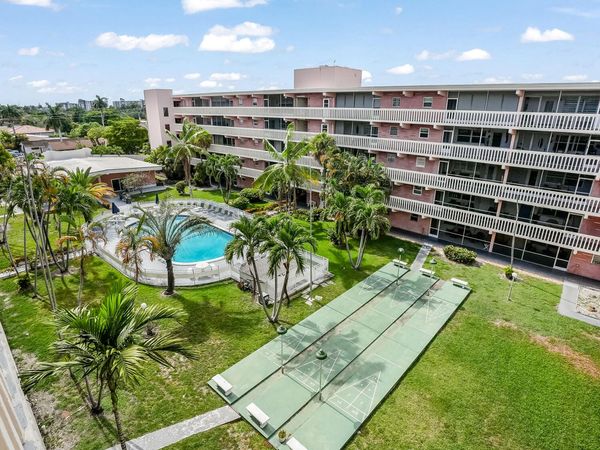 180 NE 12th Avenue, Unit 15E, Hallandale Beach, FL 33009