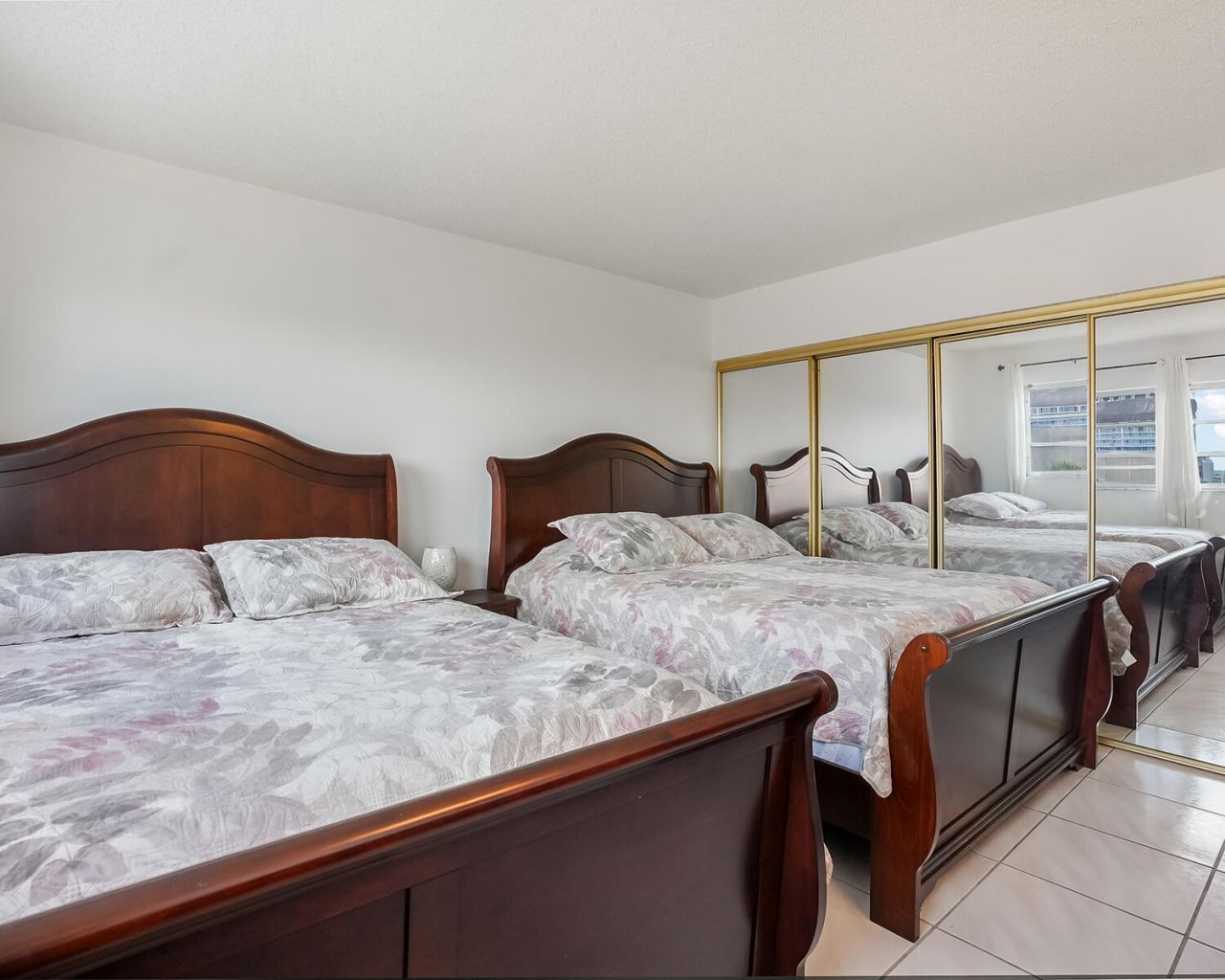 180 NE 12th Avenue, Unit 15E, Hallandale Beach, FL 33009 Photo