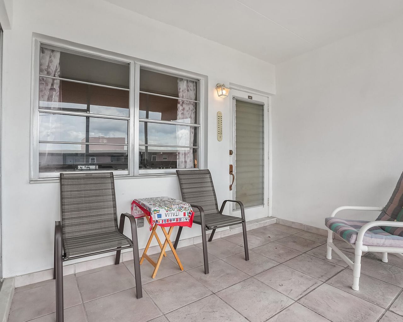 180 NE 12th Avenue, Unit 15E, Hallandale Beach, FL 33009 Photo
