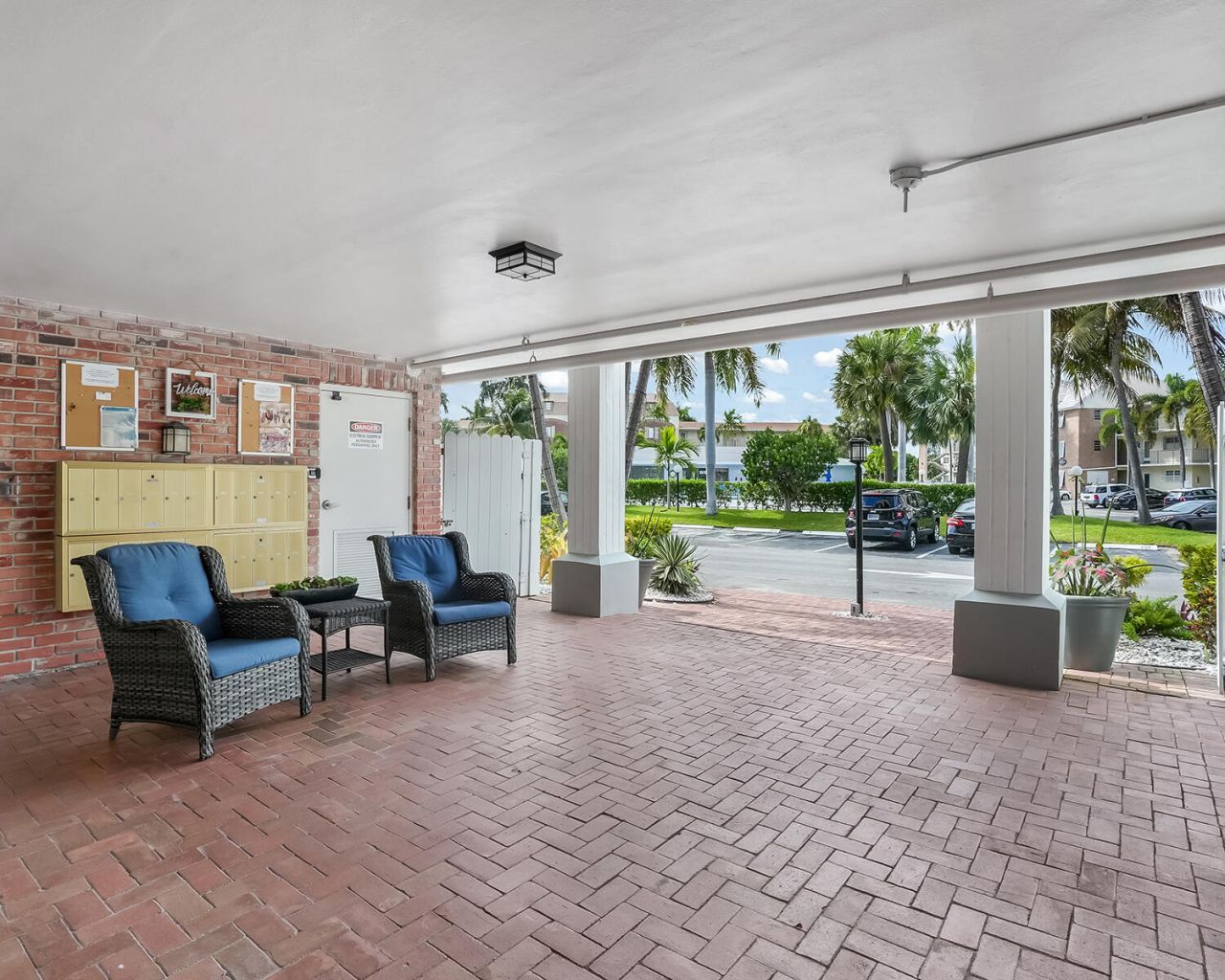 180 NE 12th Avenue, Unit 15E, Hallandale Beach, FL 33009 Photo