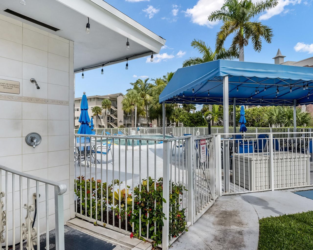 180 NE 12th Avenue, Unit 15E, Hallandale Beach, FL 33009 Photo