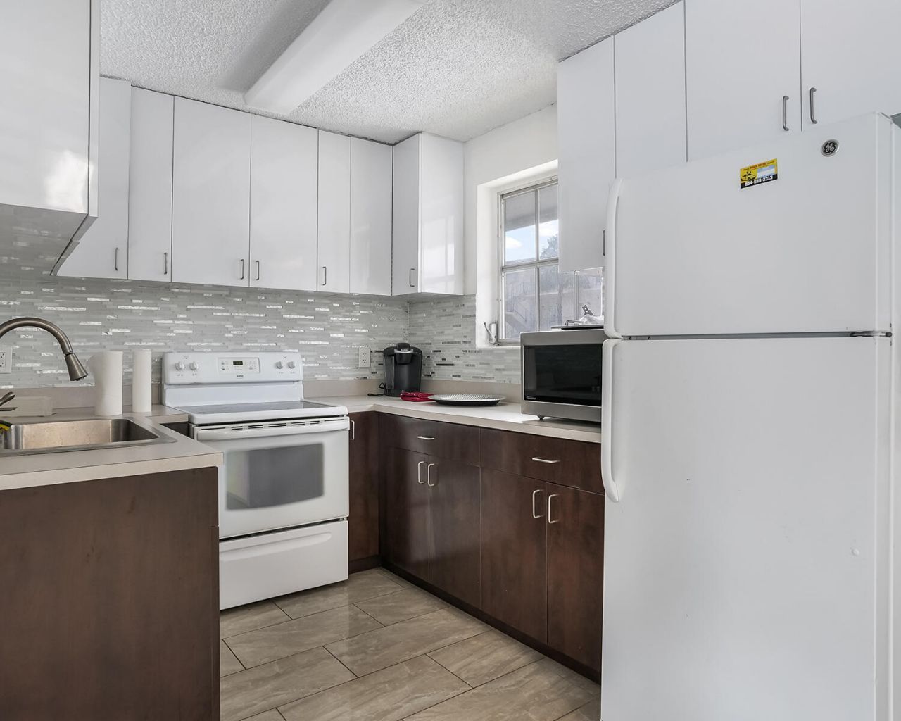 180 NE 12th Avenue, Unit 15E, Hallandale Beach, FL 33009 Photo