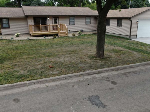 806 2Nd Avenue NE, Clarion, IA 50525