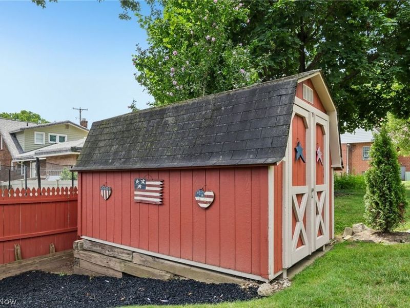 394 E Park Avenue, Barberton, OH 44203 Photo 38