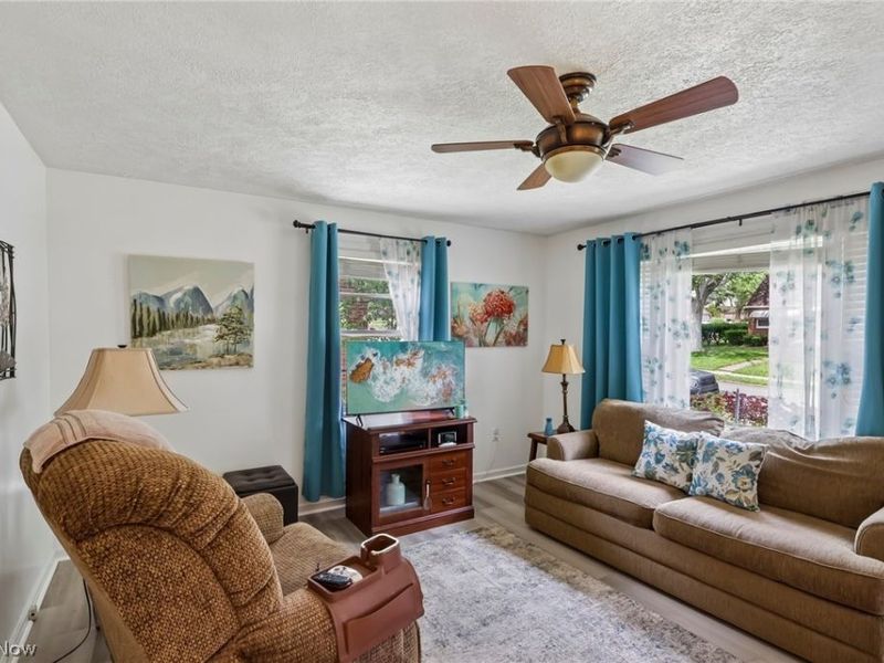 394 E Park Avenue, Barberton, OH 44203 Photo 8