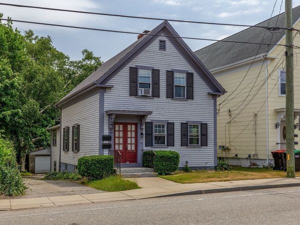 10 Samoset St, Unit 1, Plymouth, MA 02360