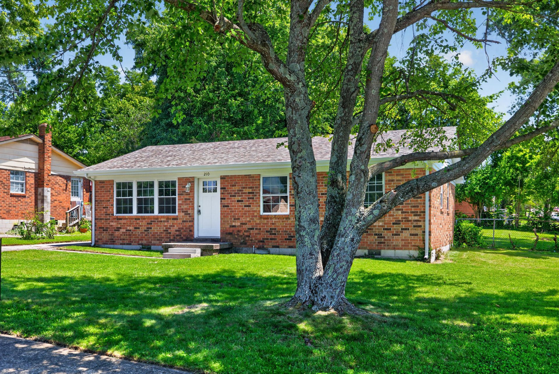 210 S Central Avenue, Nicholasville, KY 40356 Main Photo