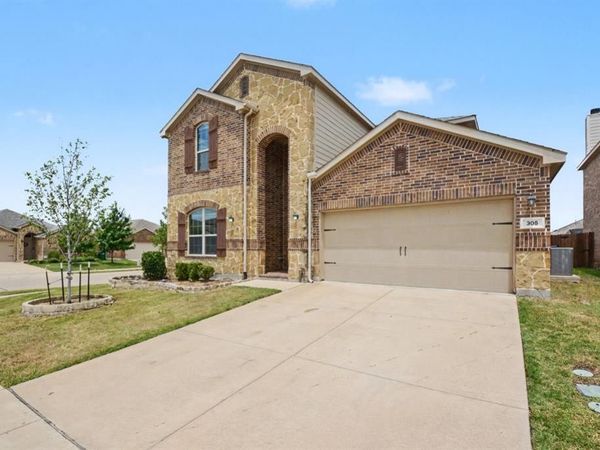 305 Pitt Circle, Fate, TX 75189