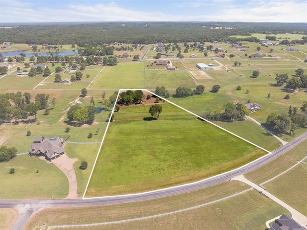 23050 Bridle View Drive, Lindale, TX 75771