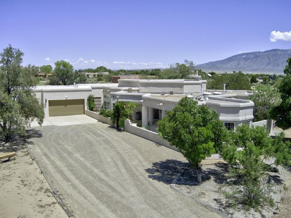 168 Camino Rayo Del Sol, Corrales, NM 87048