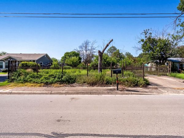 1220 Rice Rd, San Antonio, TX 78220