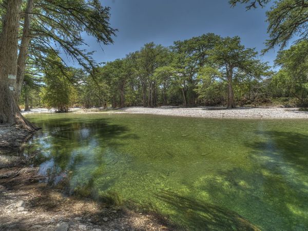 140 Patterson Drive, Leakey, TX 78873
