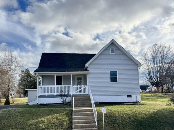 2140 Randolph Street, Bristol, VA 24201