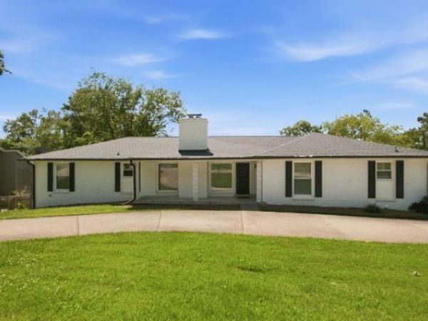 7401 Harrow Dr, Nashville, TN 37221