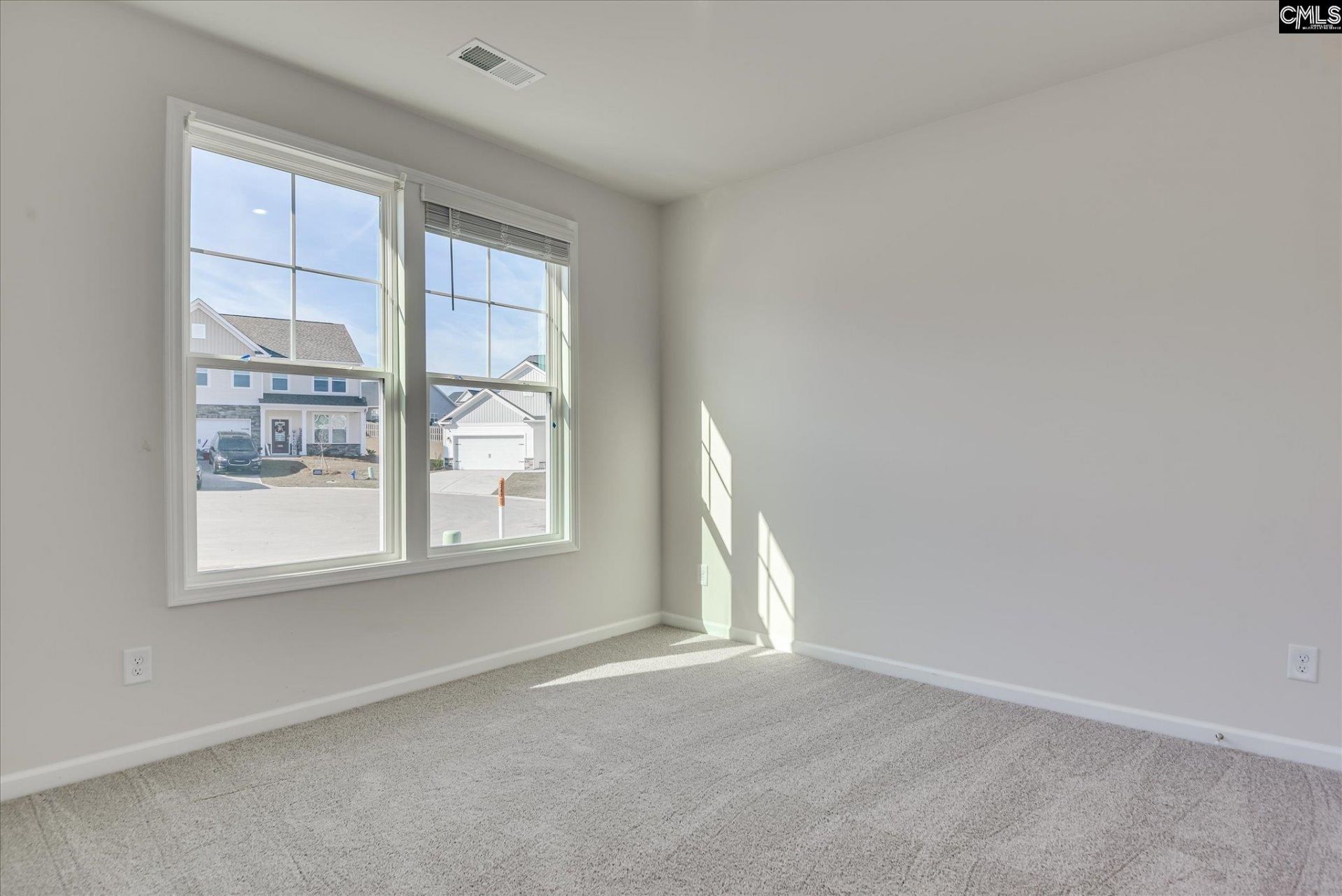 619 Griffon Drive  Photo 16