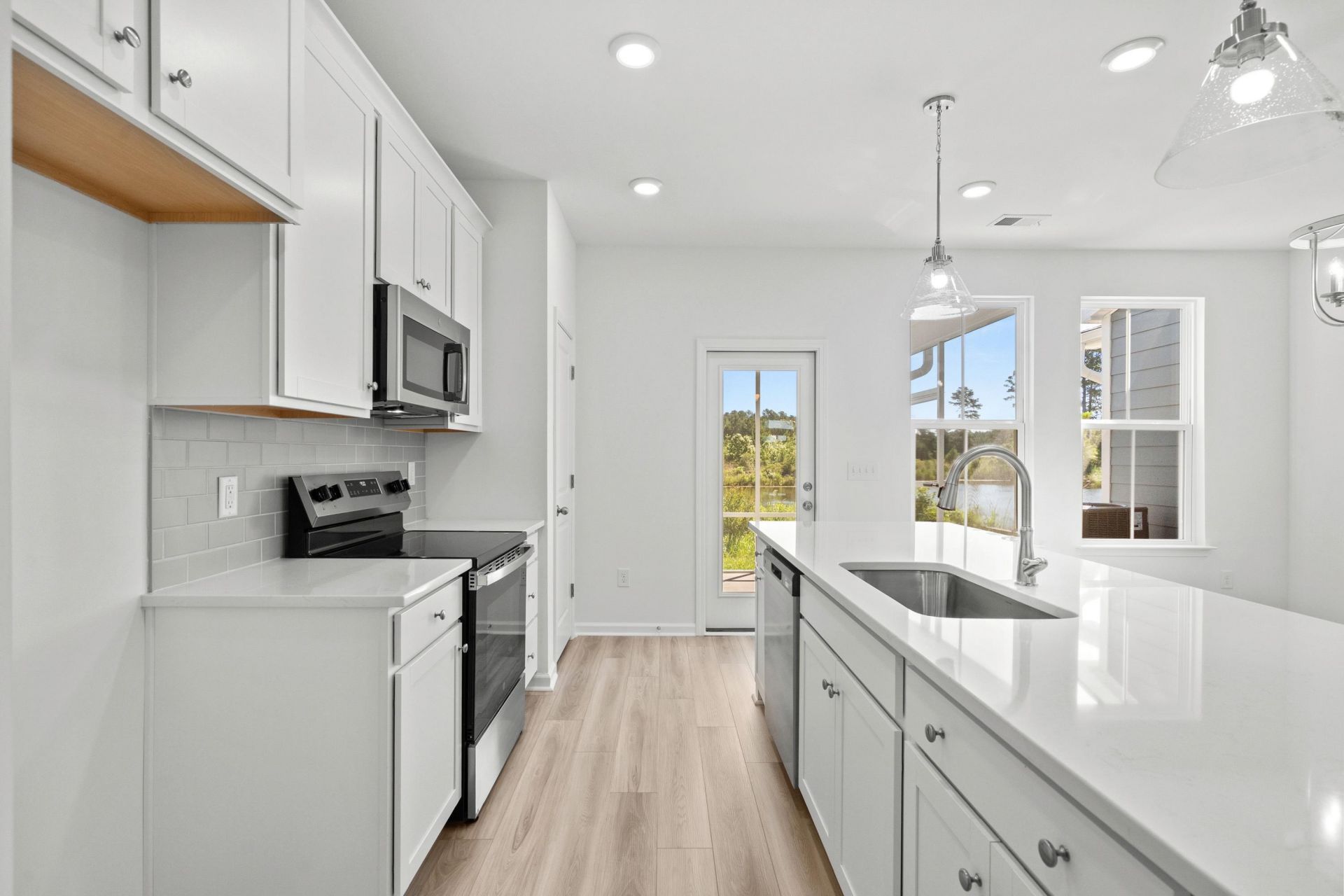 698 Bolder Way Photo 14