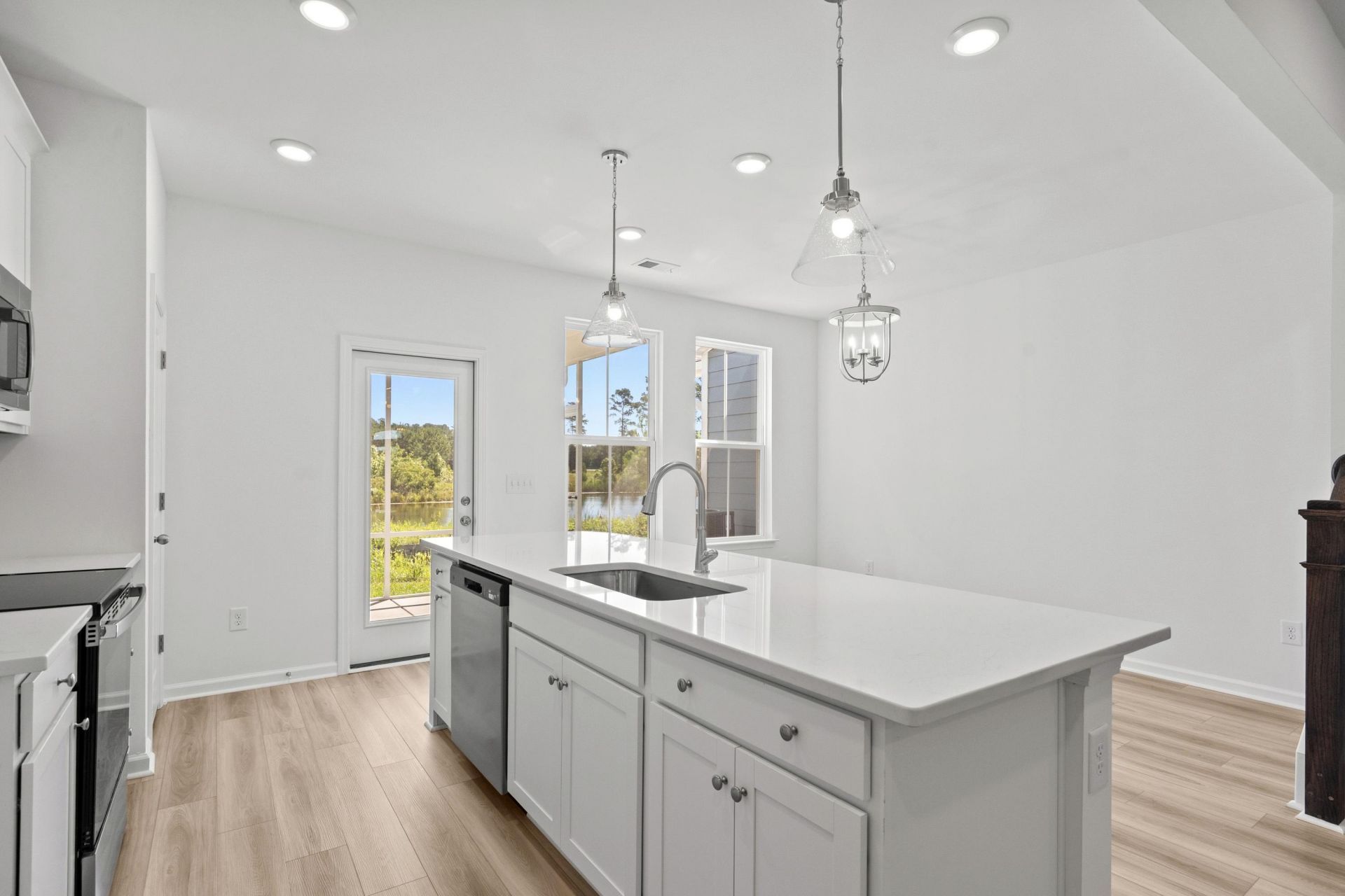 698 Bolder Way Photo 15
