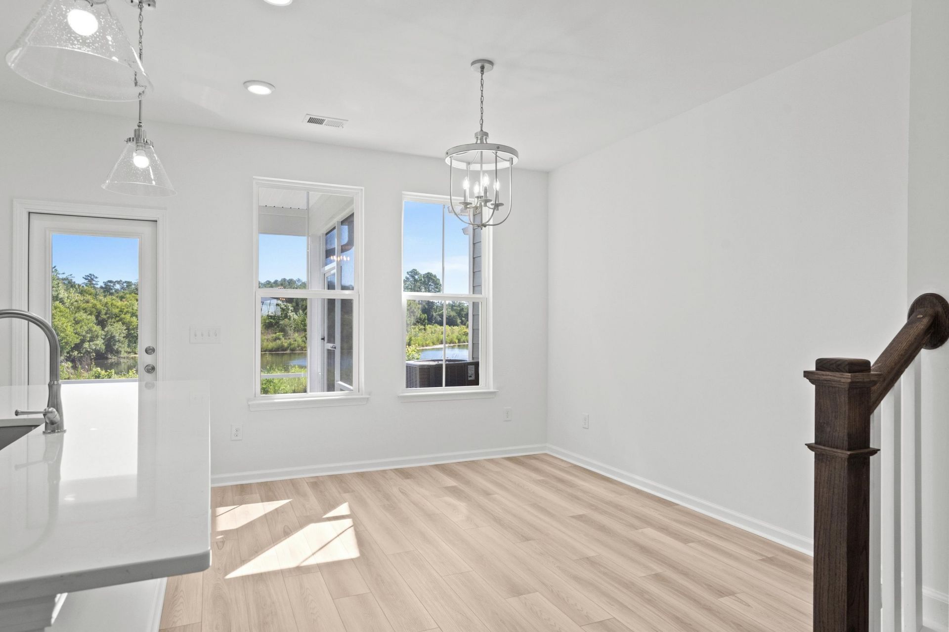 698 Bolder Way Photo 16
