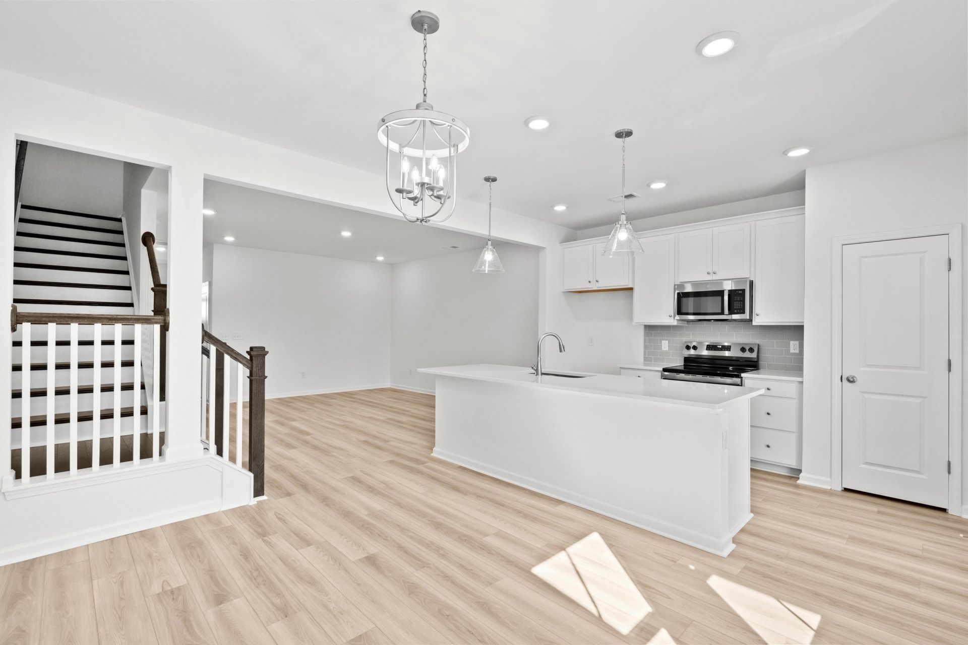 698 Bolder Way Photo 18