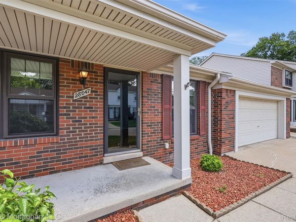 28047 Maple Forest Boulevard E, Unit 51, Harrison Township, Mi 48045