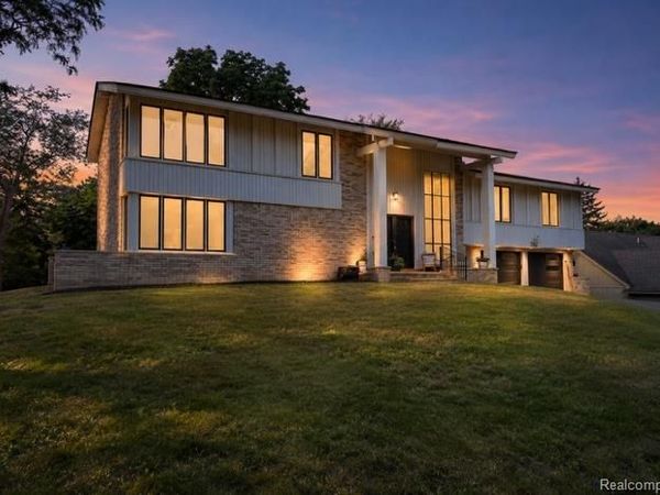 3261 Bloomfield Park Drive, West Bloomfield Township, Mi 48323