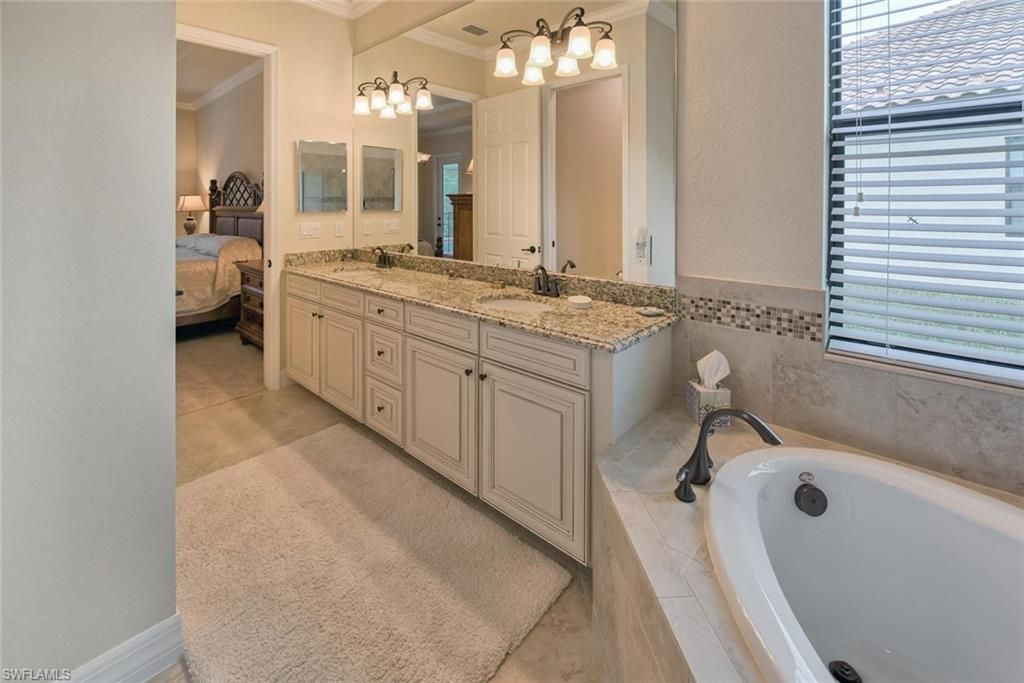 9387 Vercelli Ct, Naples, FL 34113 Photo