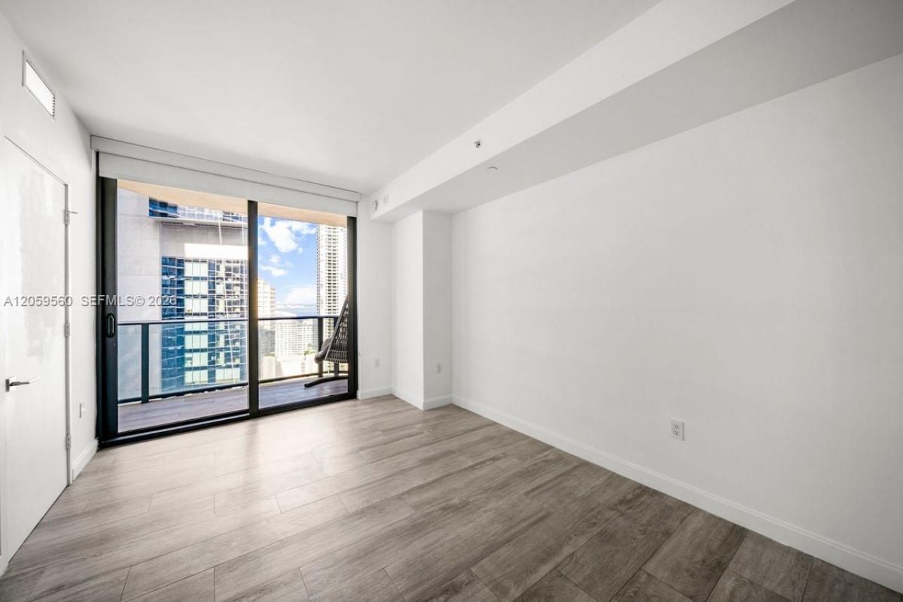 45 SW 9th St, Unit 2501, Miami, FL 33130 Photo