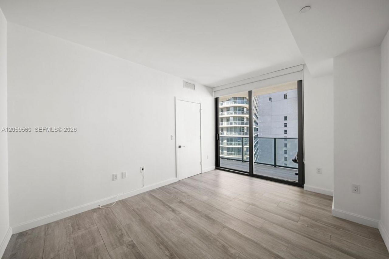 45 SW 9th St, Unit 2501, Miami, FL 33130 Photo
