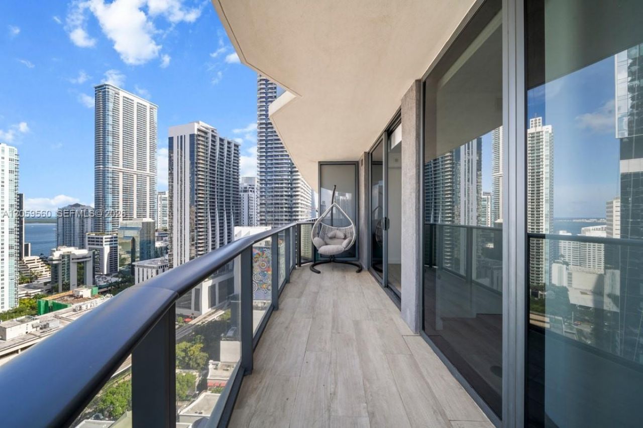 45 SW 9th St, Unit 2501, Miami, FL 33130 Photo