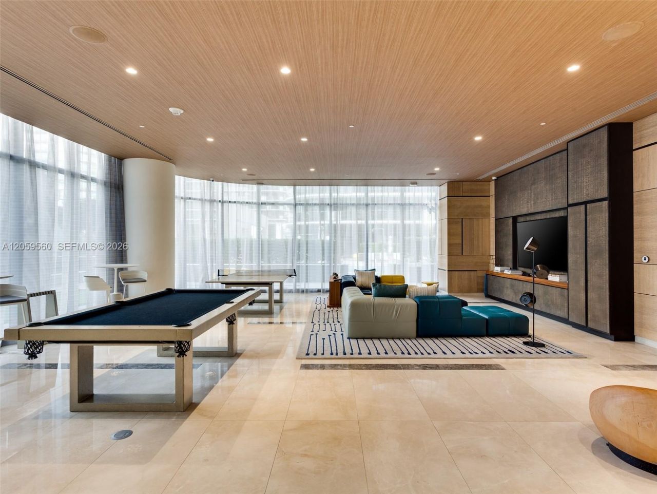45 SW 9th St , Unit 2501, Miami, FL 33130 Photo