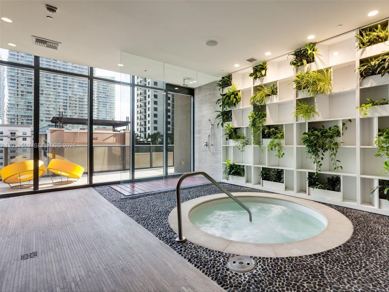 45 SW 9th St , Unit 2501, Miami, FL 33130 Photo
