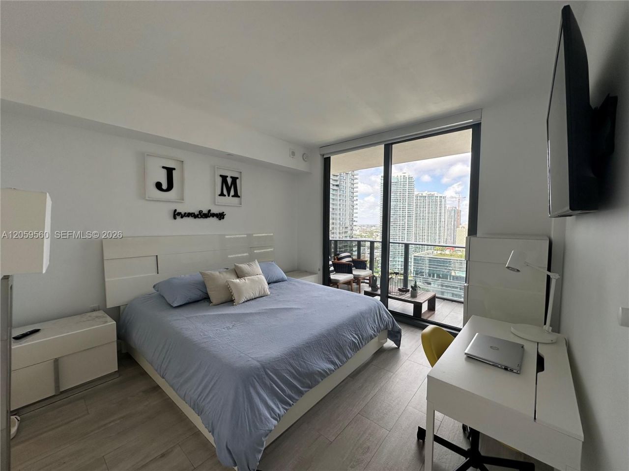 45 SW 9th St , Unit 2501, Miami, FL 33130 Photo