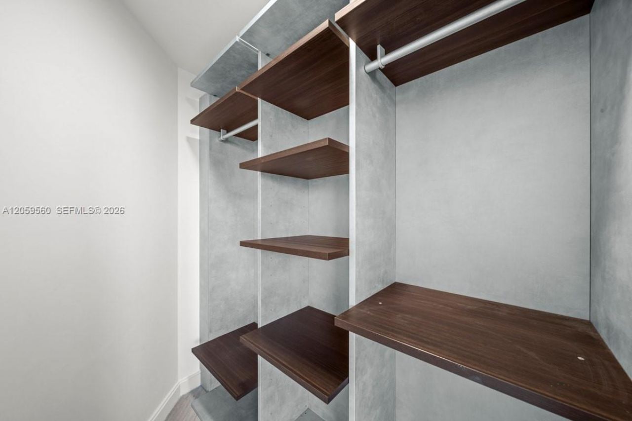 45 SW 9th St, Unit 2501, Miami, FL 33130 Photo