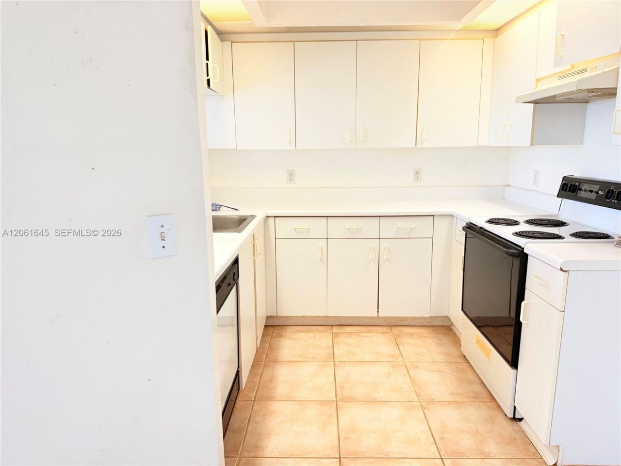 1201 SW 141st Ave, Unit 302J, Pembroke Pines, FL 33027 Photo