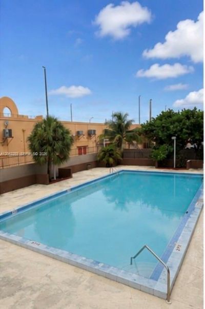 1900 W 68th St , Unit B203, Hialeah, FL 33014 Photo