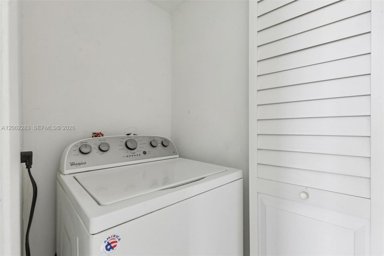 1900 W 68th St , Unit B203, Hialeah, FL 33014 Photo