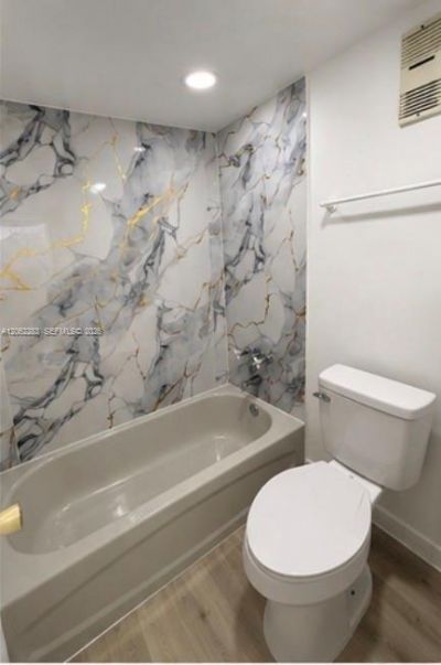 1900 W 68th St , Unit B203, Hialeah, FL 33014 Photo