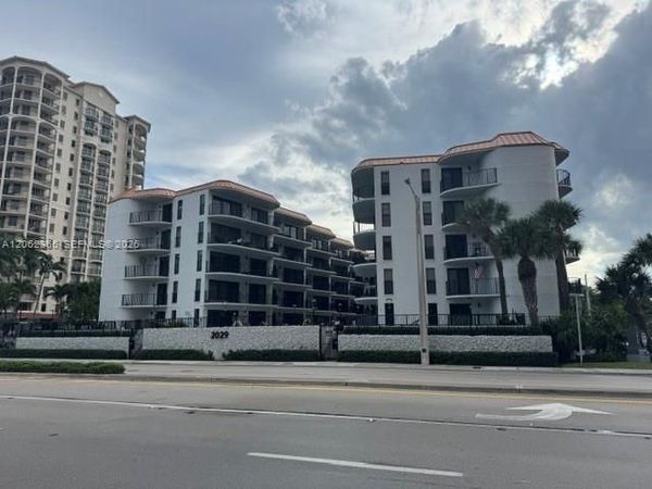 2029 N Ocean Blvd , Unit 403, Fort Lauderdale, FL 33305