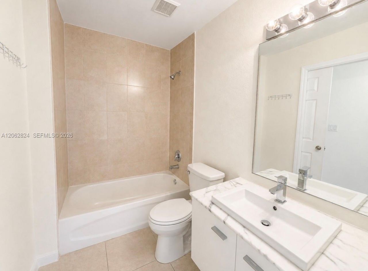 3864 SW 48th Ave , Unit 3864, Hollywood, FL 33023 Photo