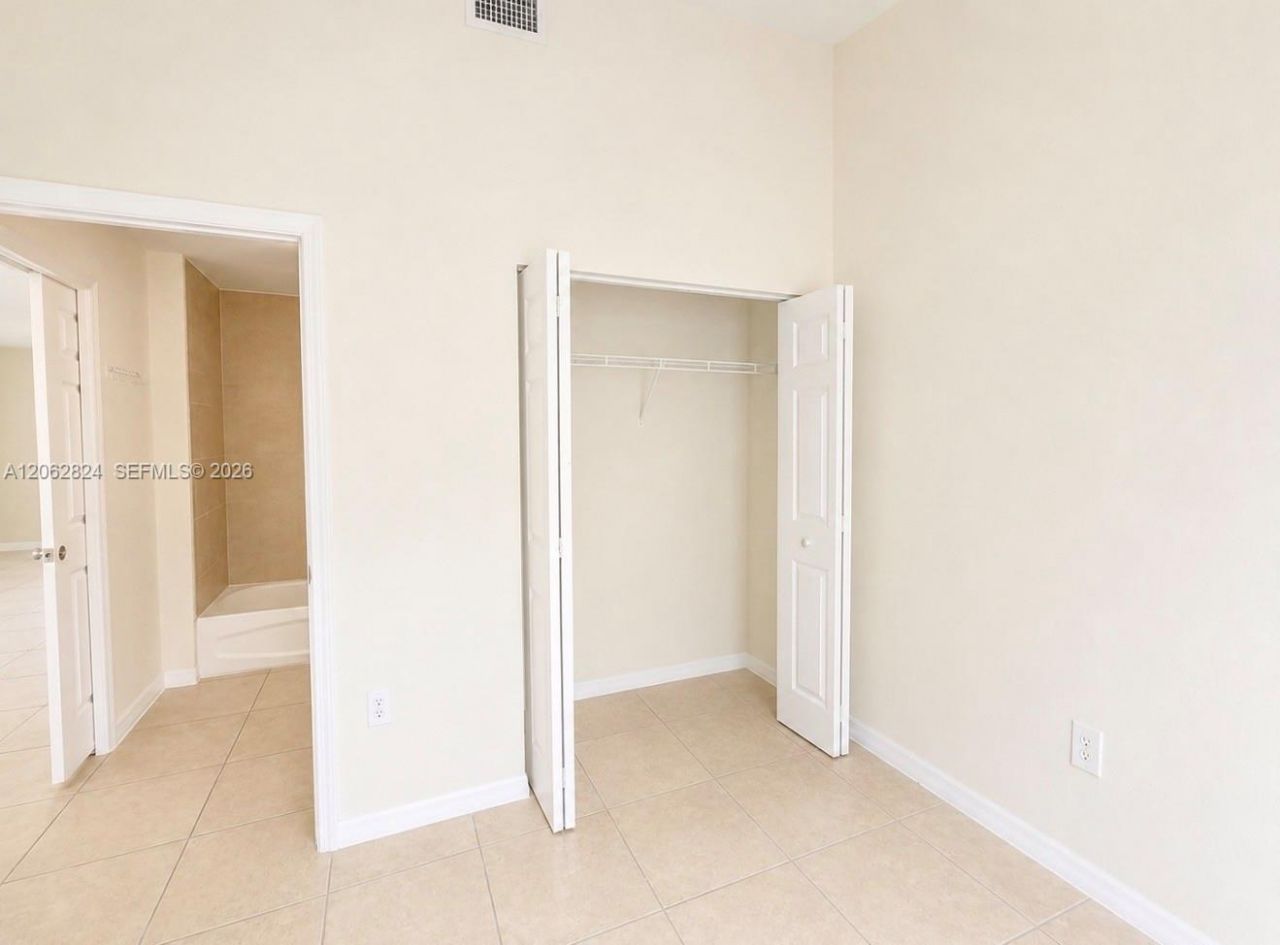 3864 SW 48th Ave , Unit 3864, Hollywood, FL 33023 Photo