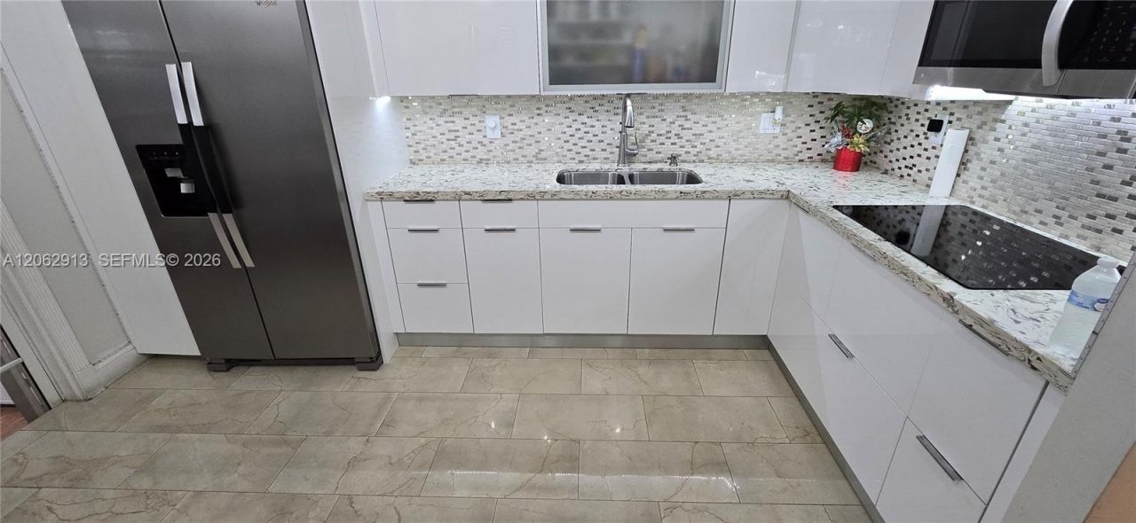 1345 W 41st St, Unit 6, Hialeah, FL 33012 Photo