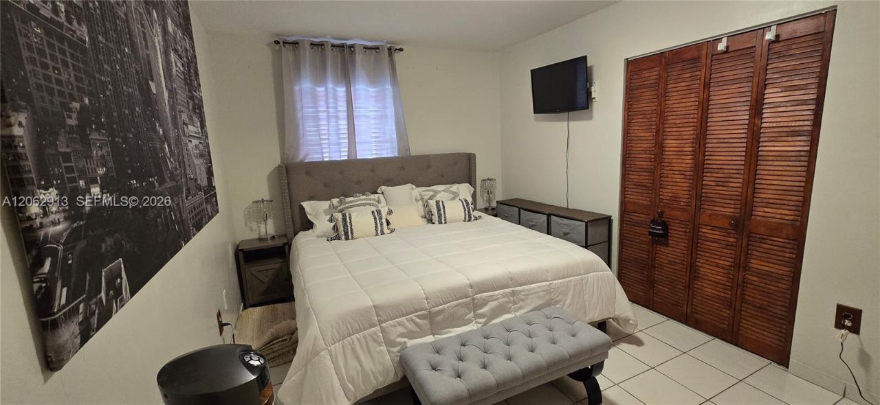 1345 W 41st St, Unit 6, Hialeah, FL 33012 Photo