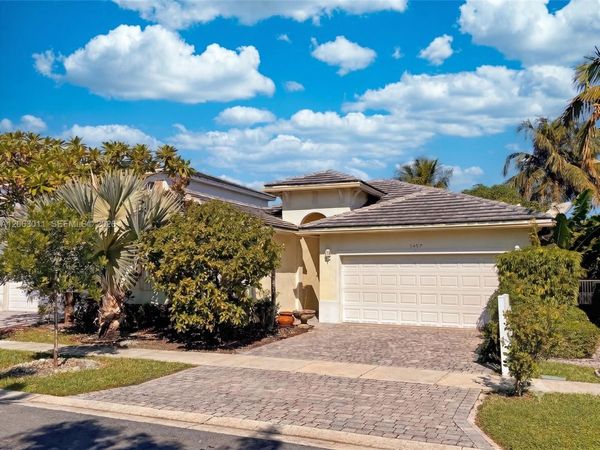 3457 NE 2nd St , Homestead, FL 33033