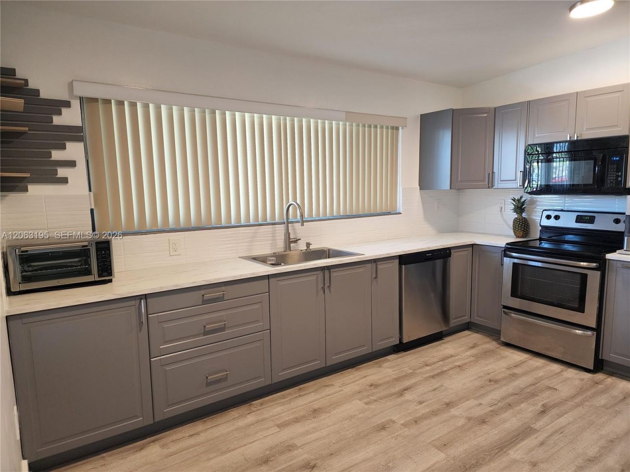 3760 NW 197th St, Unit 1, Miami Gardens, FL 33055 Photo