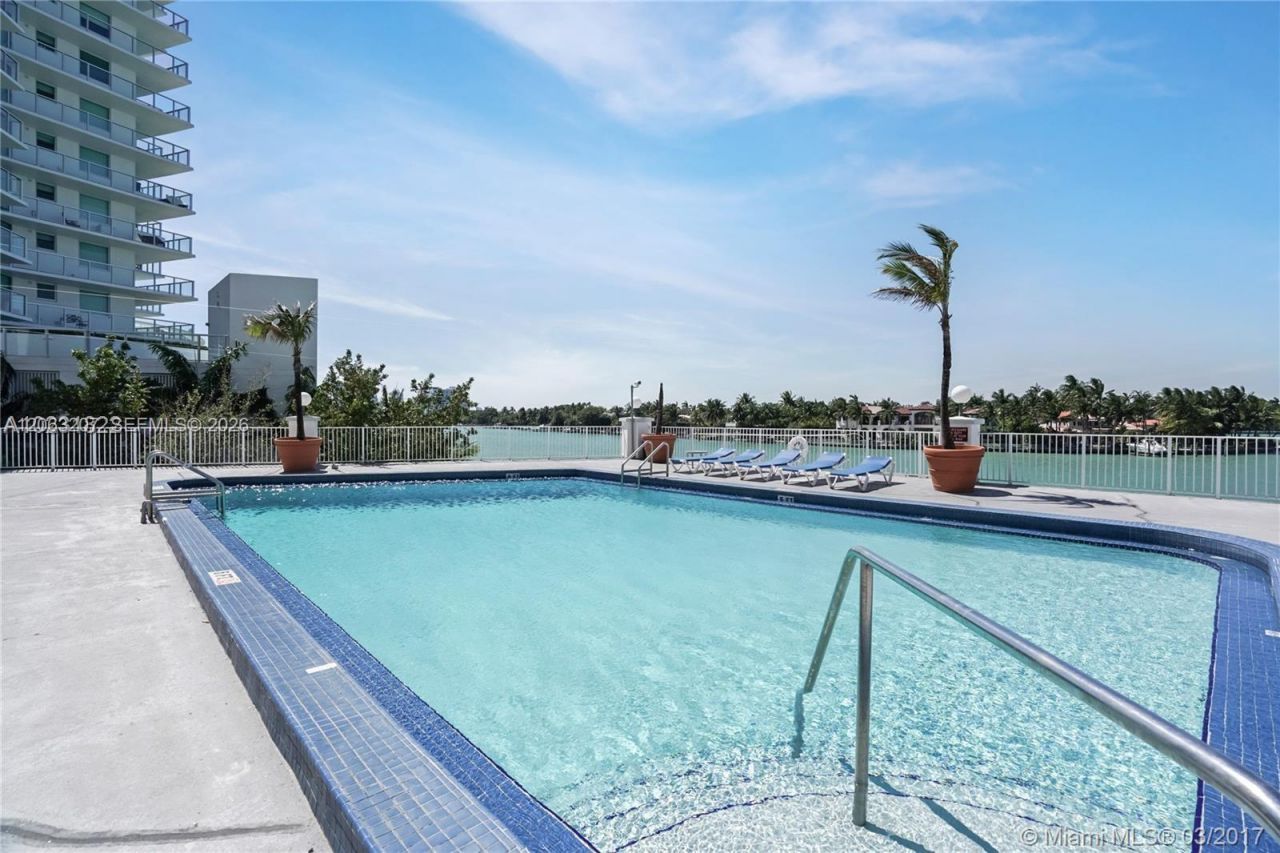 6770 Indian Creek Dr, Unit TS-C, Miami Beach, FL 33141 Photo