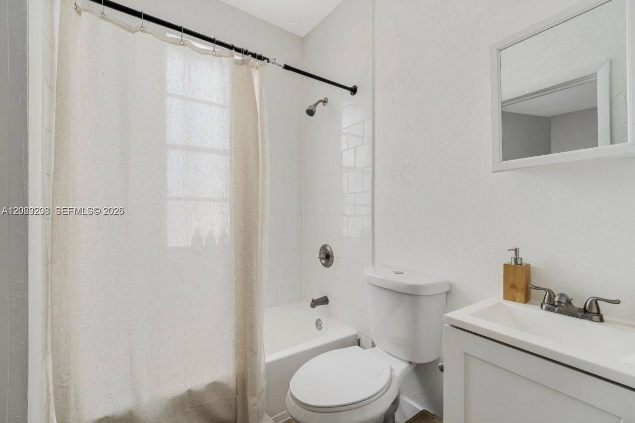 301 SW 10th Ave , Unit 7, Miami, FL 33130 Photo
